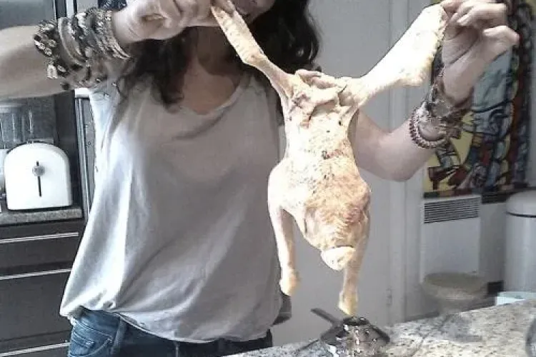 Poze din casa Mihaelei Rădulescu, de la Monaco. Cum pârleşte o găină în apartamentul ei de lux - FOTO