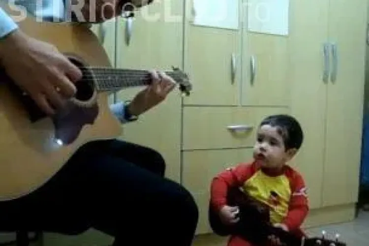 CLIPUL ZILEI: Nu are nici măcar doi ani, dar a cucerit internetul VIDEO