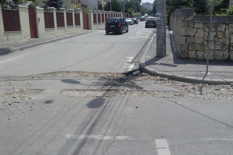 E.ON Gaz a spart strada Cireșilor, dar a uitat să o și repare - FOTO