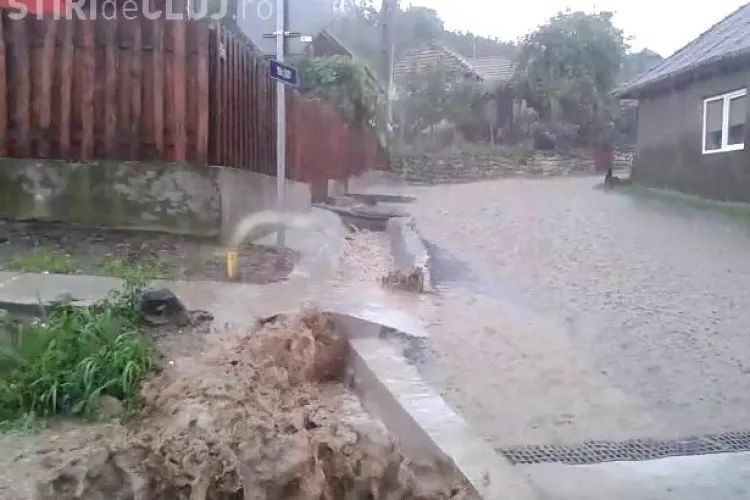 DN 1 C - Cluj - Dej, blocat de o ploaie torențială - FOTO