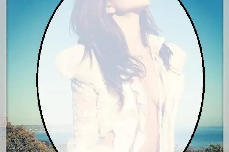 Cu ce poză l-a înnebunit Inna pe un fan: ”Nu pot să-mi dezlipesc ochii de pe monitor”