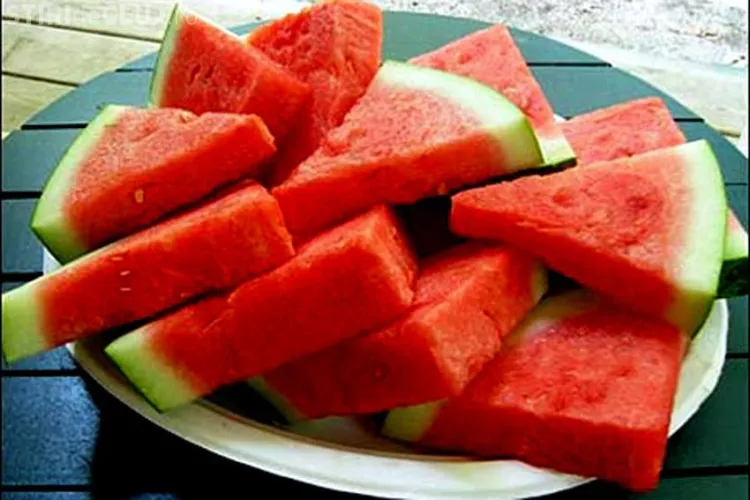 S-au împărțit standurile de pepeni la Cluj. Vezi de unde cumperi pepeni vara aceasta