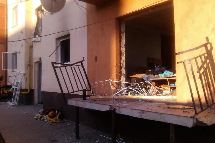 Femeia din Floreşti şi-a aruncat casa în aer ca să nu i-o ia BANCA. Citeşte o poveste demnă de filmele americane