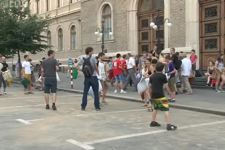 Boc despre bătaia din centrul Clujului: Am apărat blazonul portocaliu. Dacă perna era roșie nu mă băgam în bătălie - VIDEO