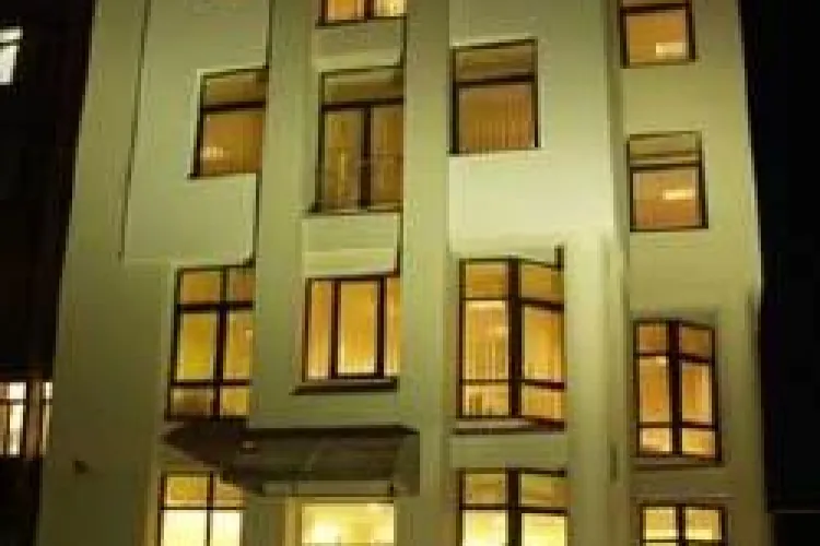 ING Bank Cluj acuzata ca isi bate joc de clienti pentru ca are doar o casierie: "Nu va faceti cont la ING decat daca aveti mult timp de pierdut