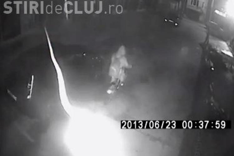 Cum se fură o bicicletă din Cluj-Napoca. Imagini de pe camerele de supraveghere - VIDEO