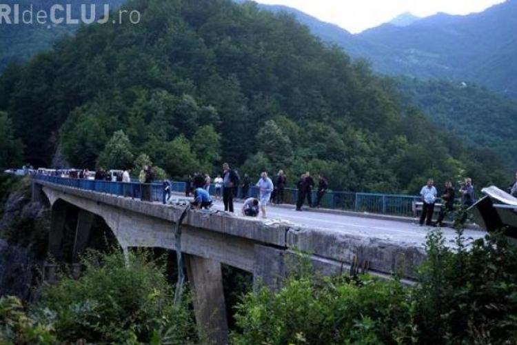 Cauza PRELIMINARĂ a accidentului din Muntenegru: Şoferul autocarului a fost orbit de soare