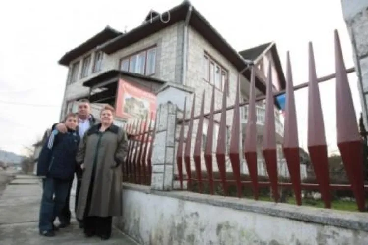 Mama fondatorului Trilulilu, Sergiu Biriș, arestată pentru un TUN de 3 milioane de euro