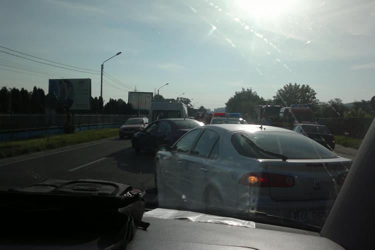 Accident în Florești. Trei mașini s-au ciocnit. Doi copii sunt la spital