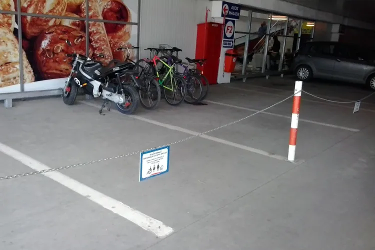 Modul incredibil în care sunt tratați bicicliștii la Real Cluj - FOTO