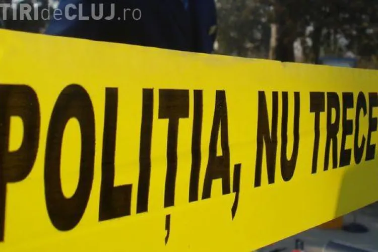 Spânzurat găsit în Gheorgheni, pe strada Unirii. A fost văzut de călătorii din troleibuzul 3 - VIDEO și FOTO