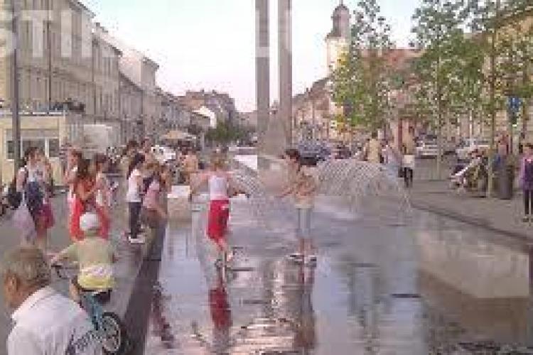 PROGNOZA METEO: Început de weekend ploios la Cluj