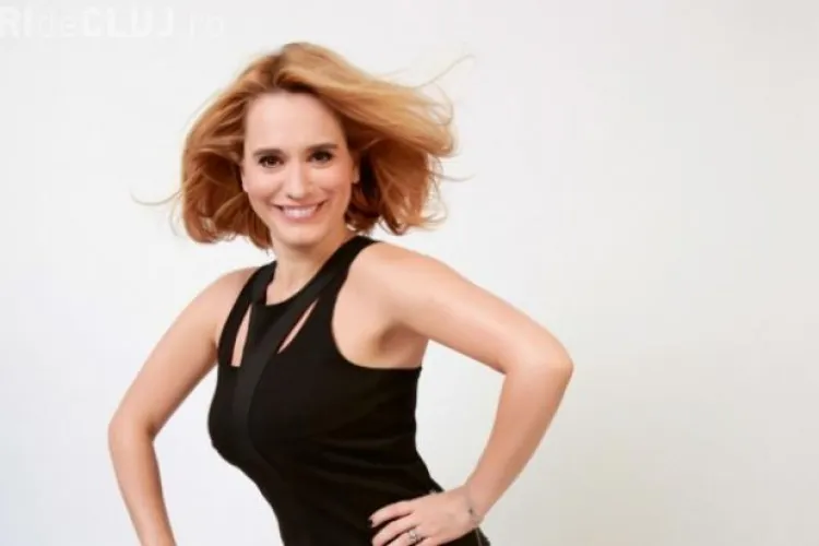 Andreea Esca a prezentat știrile cu niște cercei extrem de îndrăzneți - FOTO