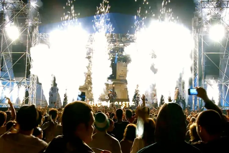 S-a lansat FILMUL oficial al Electric Castle 2013 - VIDEO