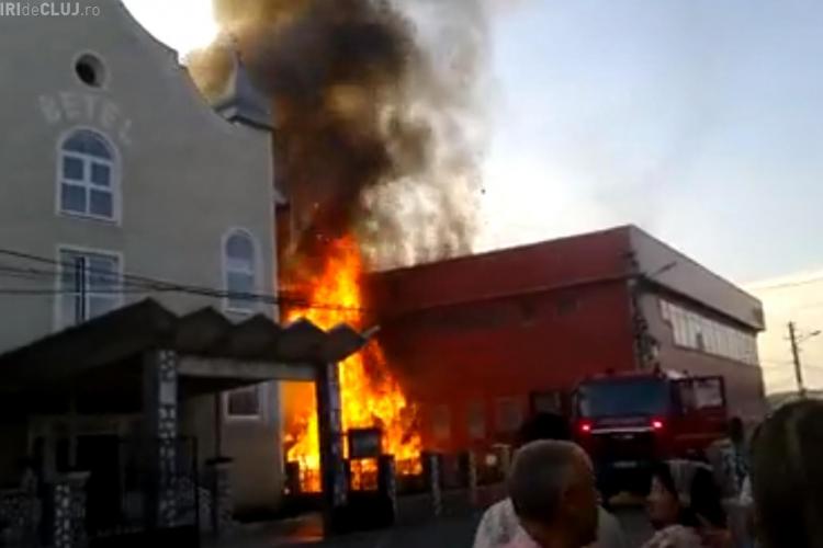 INCENDIU la Profi Huedin! Flăcările au cuprins depozitul de marfă - VIDEO SPECTACULOS - EXCLUSIV
