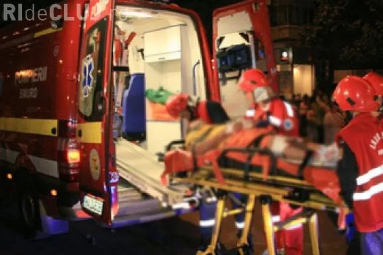 Un clujean a produs un accident GRAV în Suceava. Patru persoane sunt în spital și 6 mașini sunt distruse