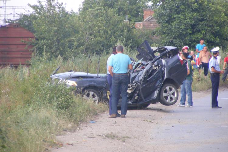 Accident pe Calea Someșeni, în zona Selgros! Un șofer a murit după ce s-a răsturnat cu mașina - VIDEO ȘOCANT