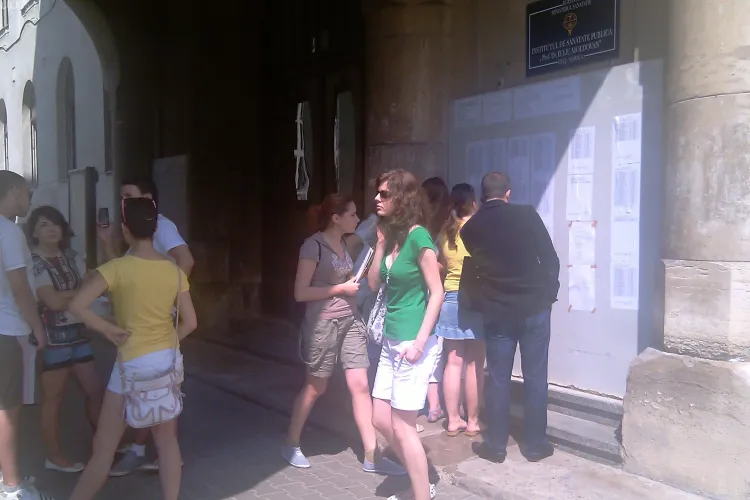 ADMITERE UMF CLUJ 2013: 7,3 candidați pe un loc