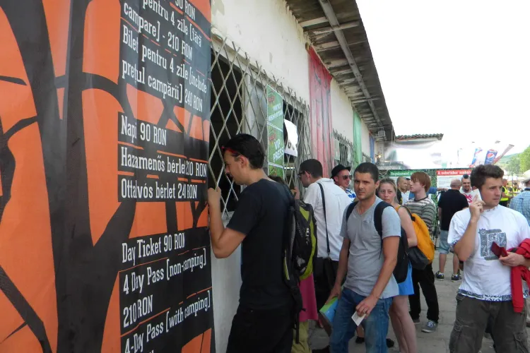 PENINSULA 2013: Autobuze spre Valea Gârbăului. VEZI orarul