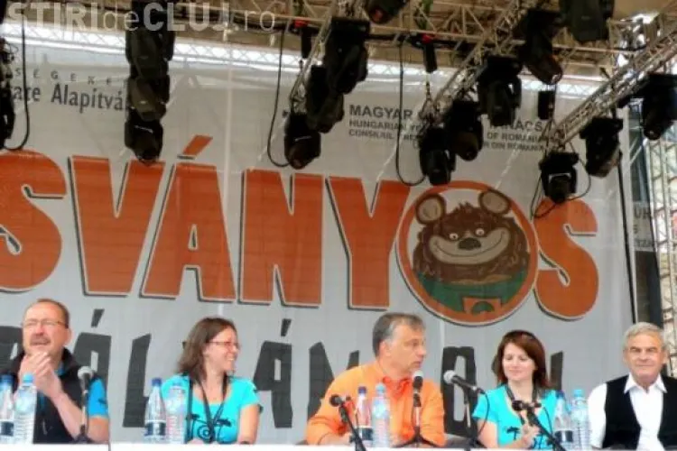 Premierul Ungariei, atacat cu roșii la Băile Tuşnad