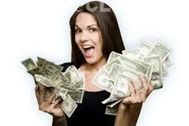 O femeie a UITAT că a jucat la LOTO și a câștigat un premiu DUBLU