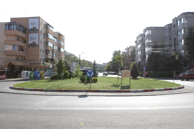 Spații verzi din Cluj-Napoca adoptate de firme, care le-au modernizat. Rosal a investit în cartierul Gheorgheni - FOTO