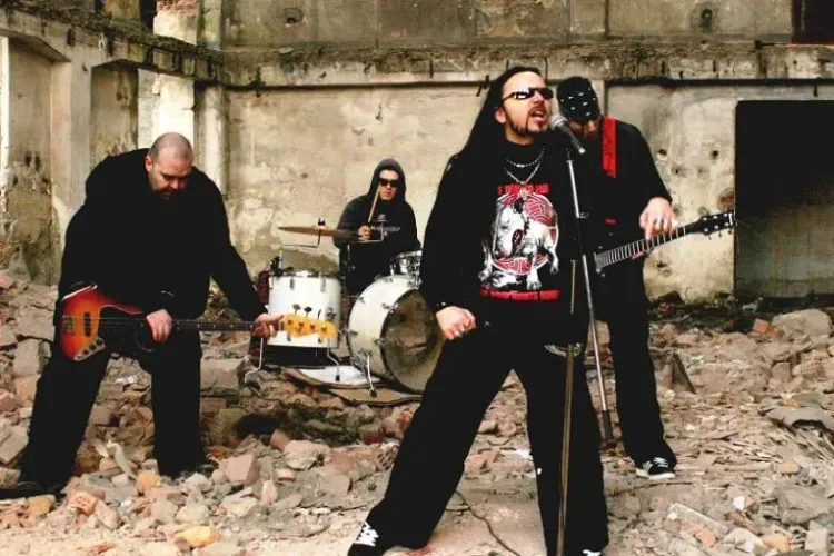 ALTAR va cânta la Peninsula, vineri, 19 iulie