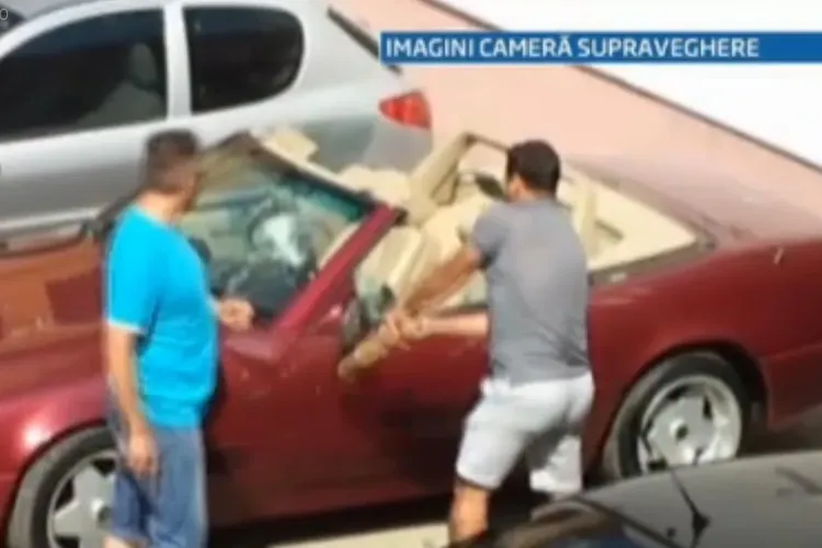 A ridicat ștergătoarele unei decapotabile, dar a fost luată la bătaie de șofer. Soţul ei i-a făcut praf maşina agresorului - VIDEO