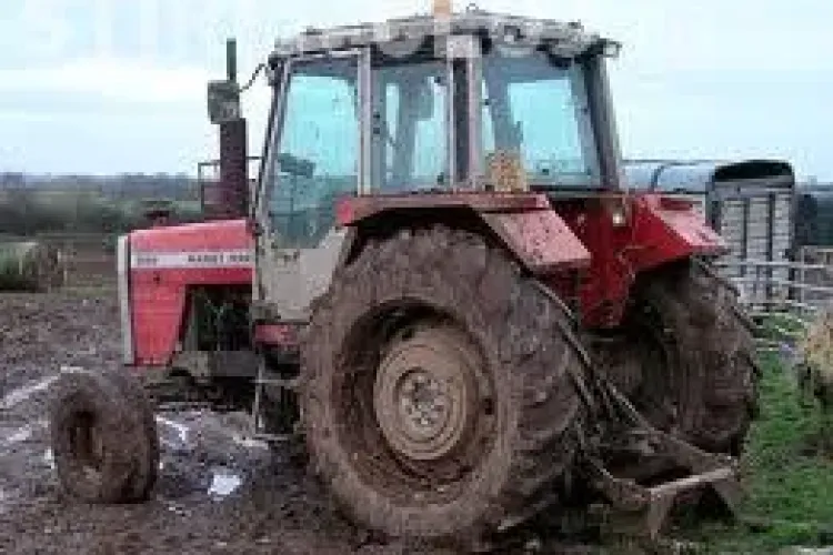 Clujean arestat după ce a condus băut un tractor neînmatriculat 