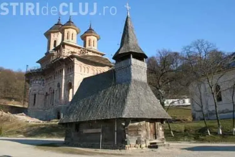 Transport gratuit la slujba de la mânăstirea Nicula pentru 150 de pensionari clujeni