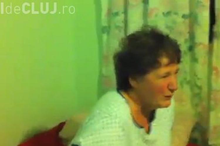 Doi tineri au drogat-o pe bunica lor, au filmat-o și au pus-o pe internet VIDEO