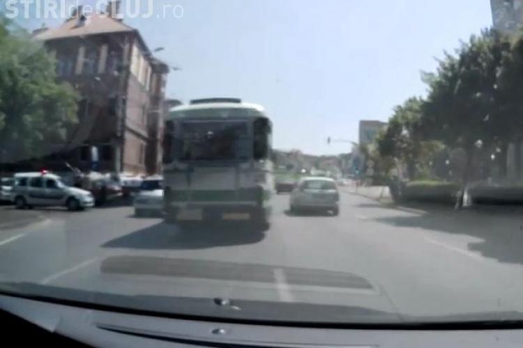 Două accidente la rând filmate de un șofer clujean, pe Traian Vuia și lângă Casa Învățătorului - VIDEO