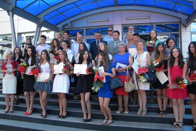 Elevii de ZECE ai Clujului, premiați de Consiliul Județean Cluj. Un INCIDENT a umbrit evenimentul - FOTO