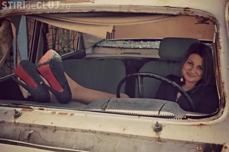 Două românce le-au UMILIT pe pițipoancele cu Ferrari - FOTO