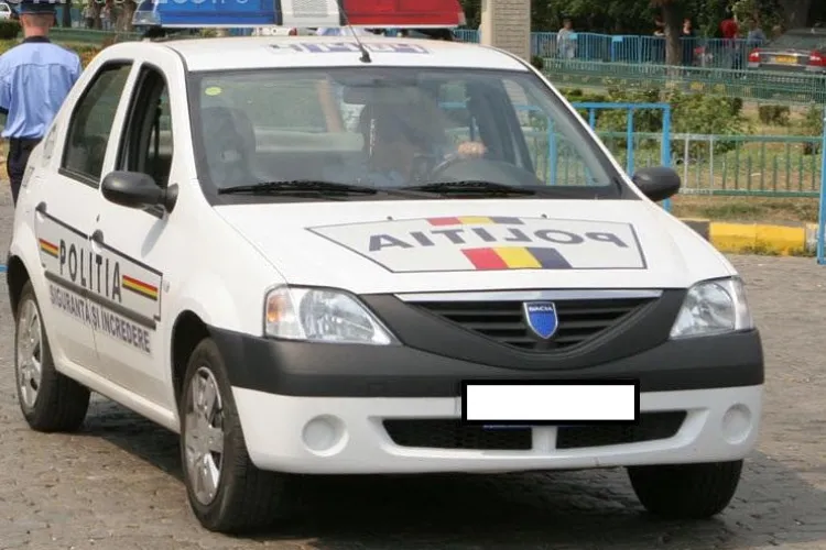Polițiștii clujeni sunt folosiți ca șoferi pe mașinile de poliție, dar nu sunt și plătiți. Ce șmecherie a făcut MAI