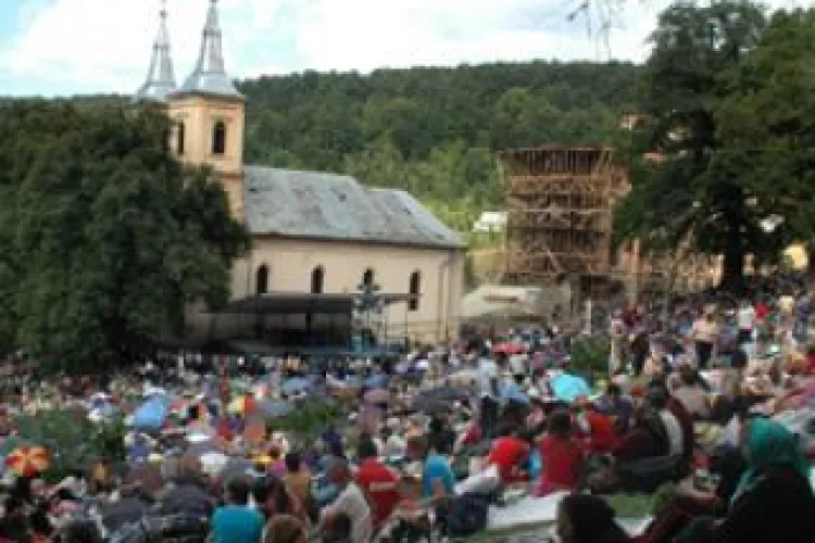 Sfânta Maria Mare la Mănăstirea Nicula. Peste 250 de jandarmi vor asigura ordinea