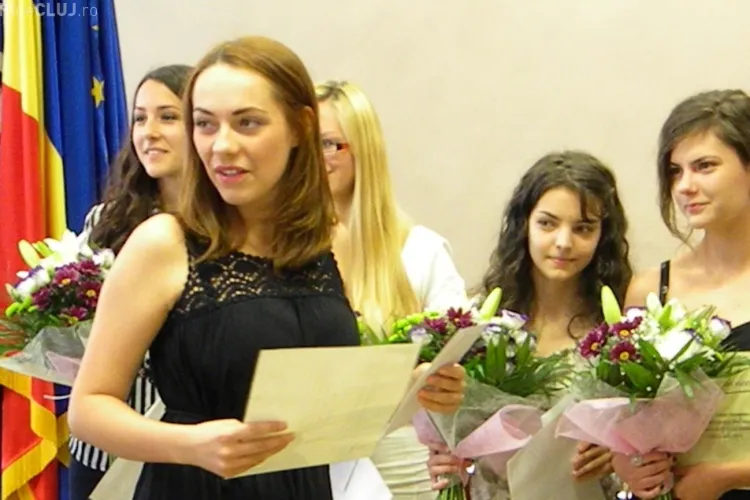 Elevii care au luat 10 la BAC, premiați și de Ministerul Educației