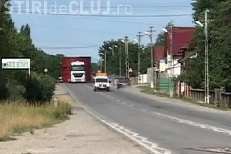 Imagini cu transportul agabaritic care a afectat traficul pe ruta Dej - Cluj-Napoca - Turda - VIDEO