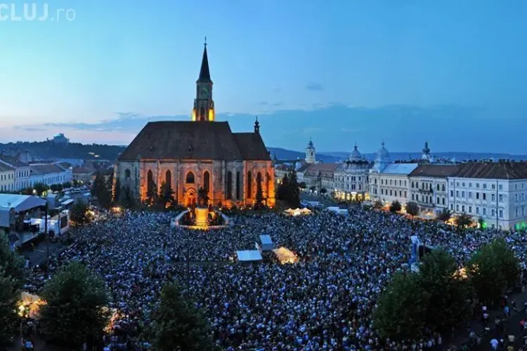 Zilele Culturale Maghiare din Cluj au stabilit un record de public în Piața Unirii - FOTO