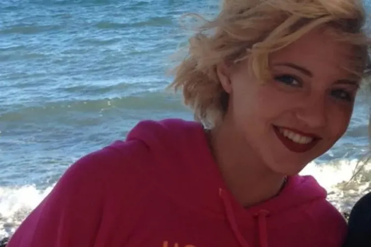 Și-a făcut un blog și a slăbit până aproape a murit, numai pentru a le face pe plac cititorilor