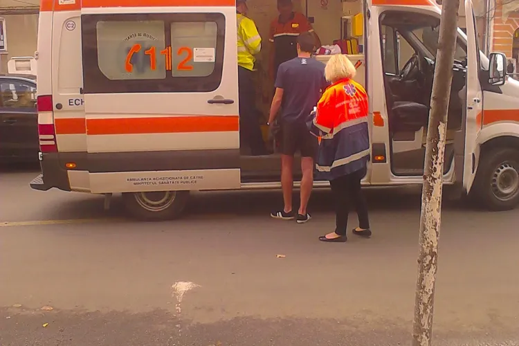 Femeie accidentată pe strada Horea, în zona refugiului de tramvai de lângă Facultatea de Filologie UPDATE FOTO