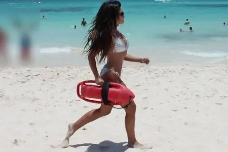 O concurentă apare în sânii goi la preselecţia X Factor! Cine e Godess Andreea - VIDEO