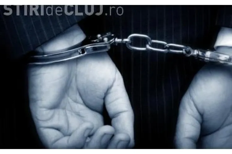 Hoți de combustibil prinși în flagrant la Huedin. Furau combustibil din TIR-urile staționare