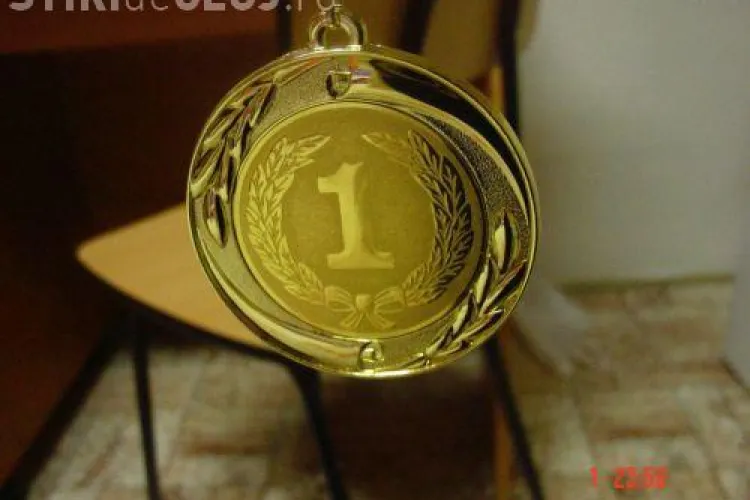 AUR pentru majoretele clujence la Campionatul European de Majorete 2013