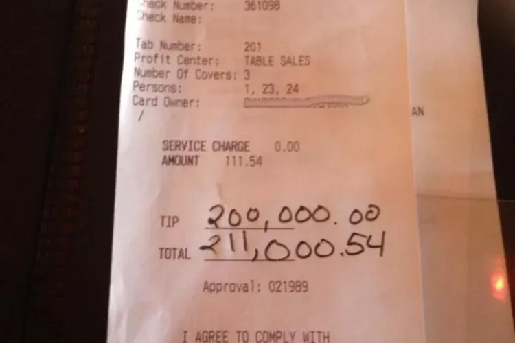 A primit 200.000 de dolari bacșiș. I-a stat inima în loc - FOTO
