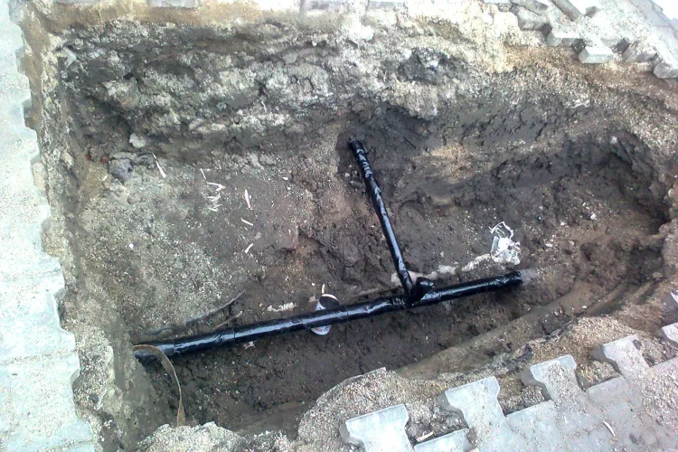 E.ON Gaz Cluj face EXPERIMENTE pe spatele clujenilor din fonduri EUROPENE. Montează conducte noi, dar le folosește tot pe cele vechi