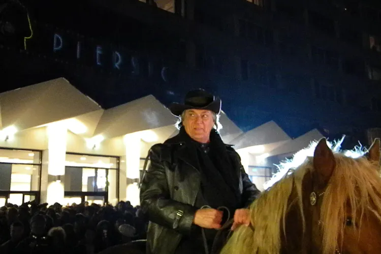 Hoții care i-au furat pistoalele lui Florin Piersic din filmul Mărgelatu, condamnați