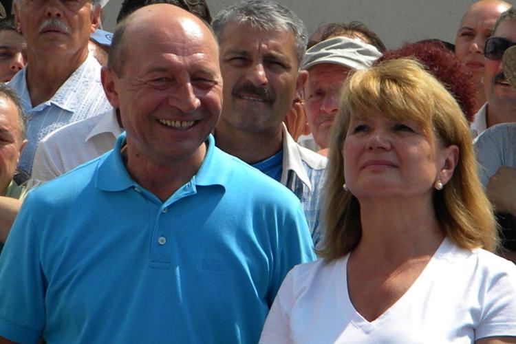 Traian Băsescu e BUNIC. Cum se numește fețița Elenei Băsescu