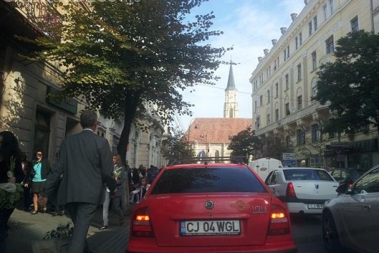 Începutul noului an școlar a blocat traficul în Cluj FOTO