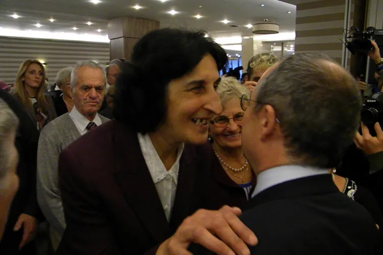 Boc, ADULAT de femei la petrecerea pensionarilor clujeni: V-ați mai întinerit - Galerie FOTO